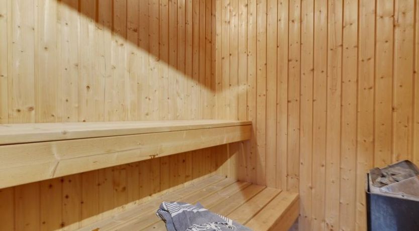 Photo of "Asdis" - 2.8km from the sea