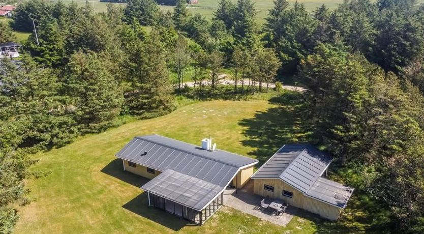 Photo of "Biergh" - 600m from the sea