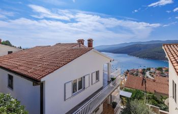 Katarina Holiday Home
