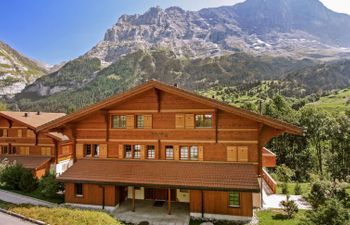 Chalet Eiger Apartment 2 Holiday Home