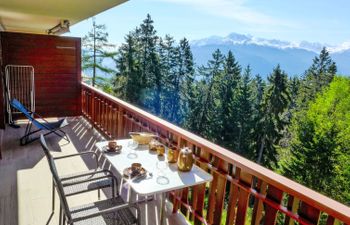 Les Faverges 8 Apartment 4 Holiday Home