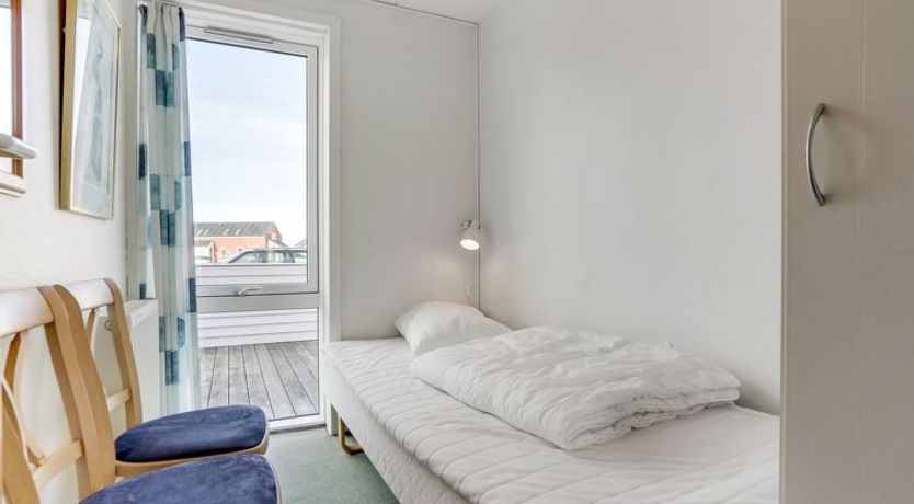 Photo of "Ginger" - 2.3km from the sea