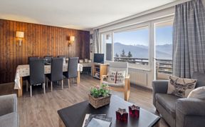 Photo of Cransalpin Apt. 11 / Secteur 1