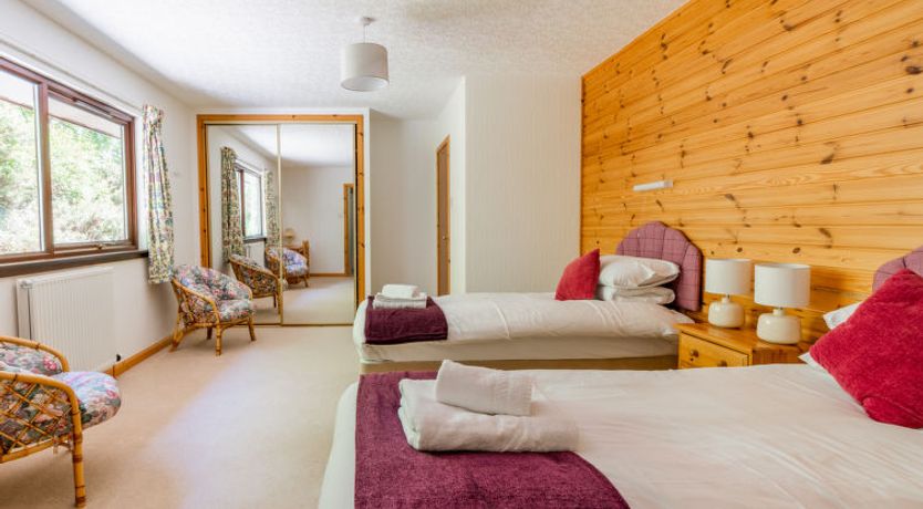 Photo of Achmony Secluded Westend Holiday Home 2