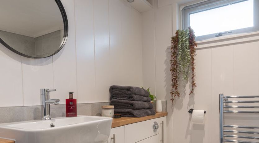 Photo of Loch Leven Lodge 25 East