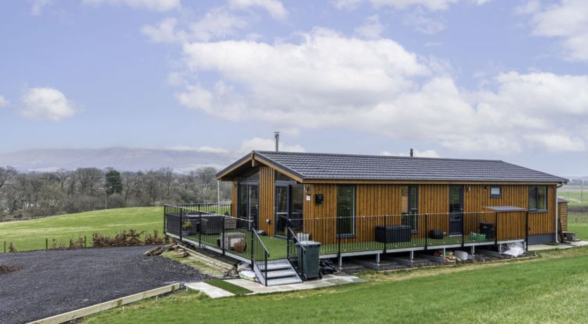 Photo of Loch Leven Lodge 25 East