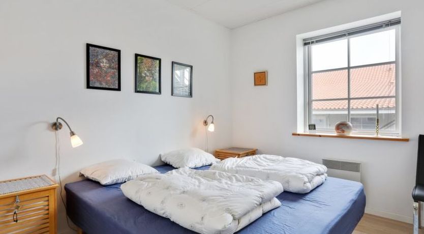 Photo of "Hunter" - 400m from the sea