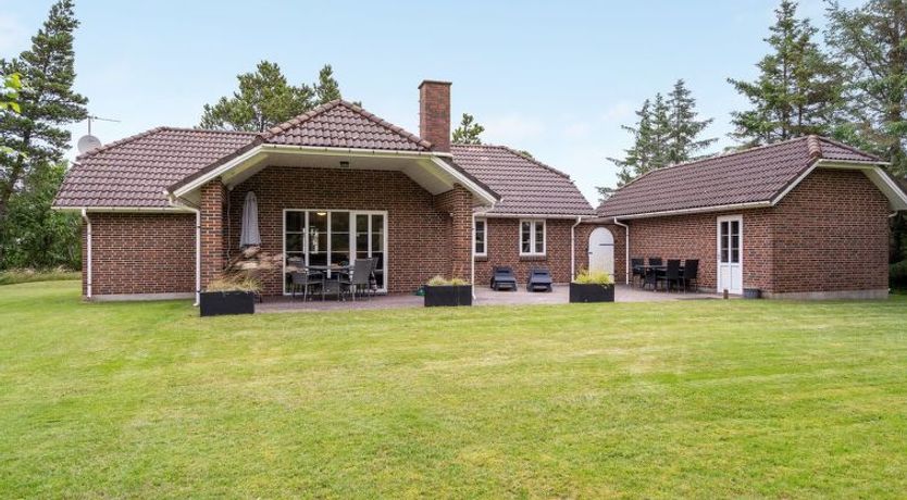 Photo of "Hjalmsvider" - 1km from the sea