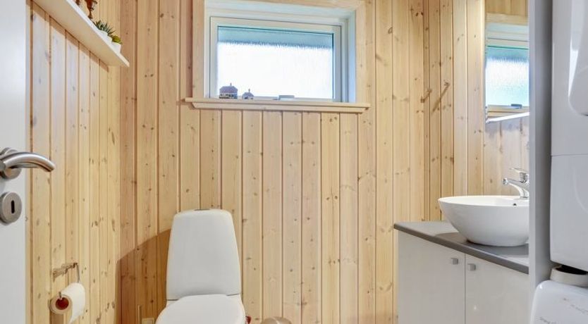 Photo of "Elni" - 900m from the sea