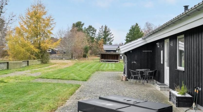 Photo of "Elni" - 900m from the sea