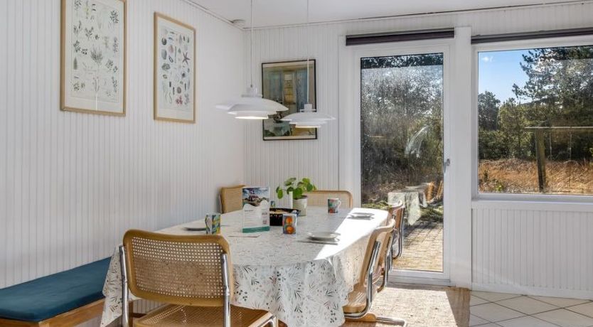 Photo of "Arnold" - 3.3km from the sea