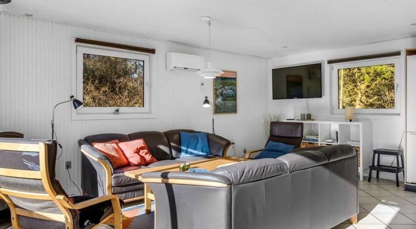 Photo of "Arnold" - 3.3km from the sea