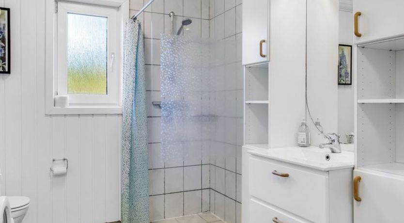 Photo of "Arnold" - 3.3km from the sea