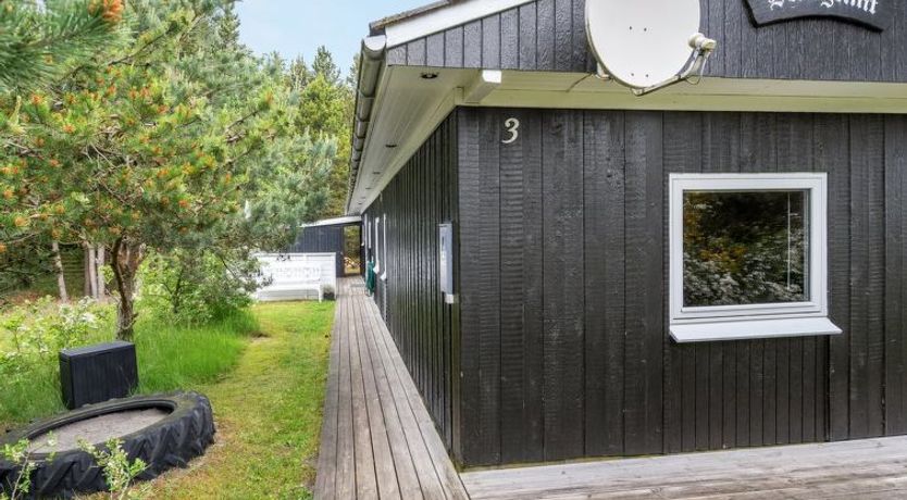 Photo of "Jaskirt" - 125m from the sea