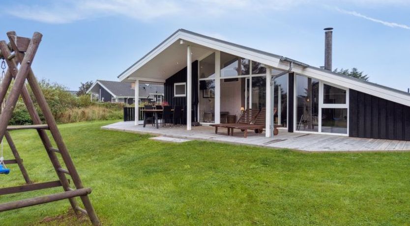 Photo of "Herbiorn" - 403m from the sea