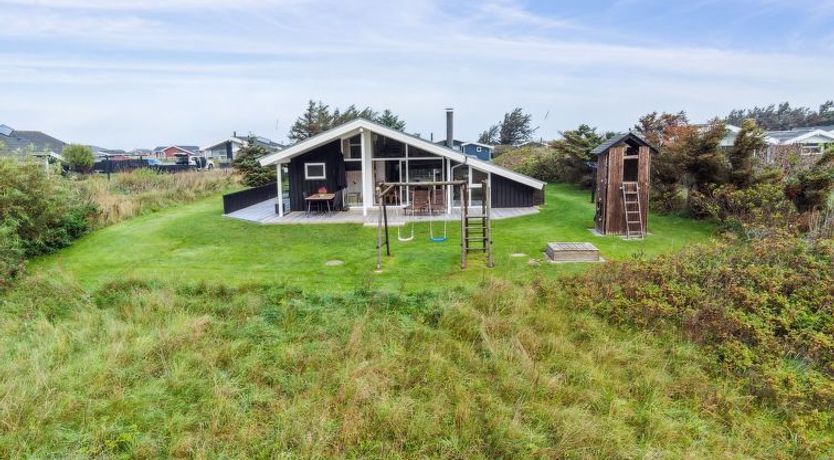 Photo of "Herbiorn" - 403m from the sea