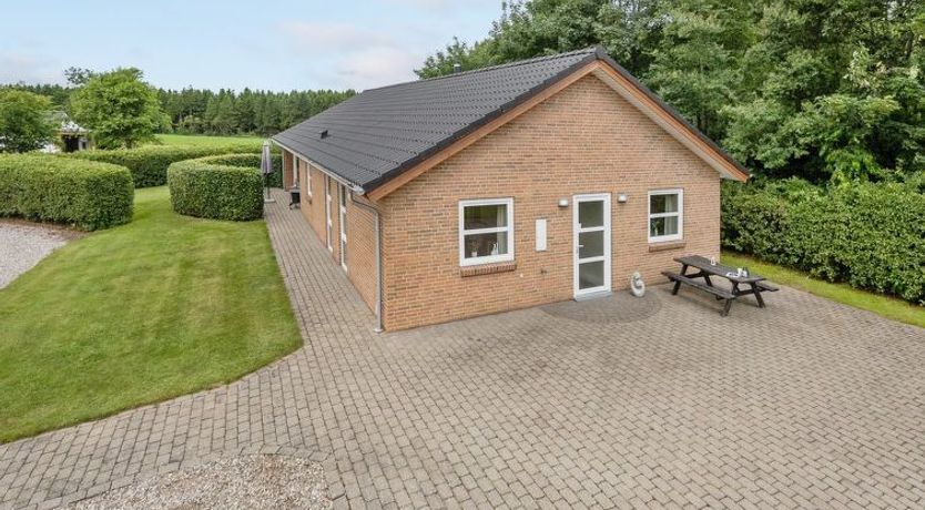 Photo of "Najdenka" - 25km from the sea