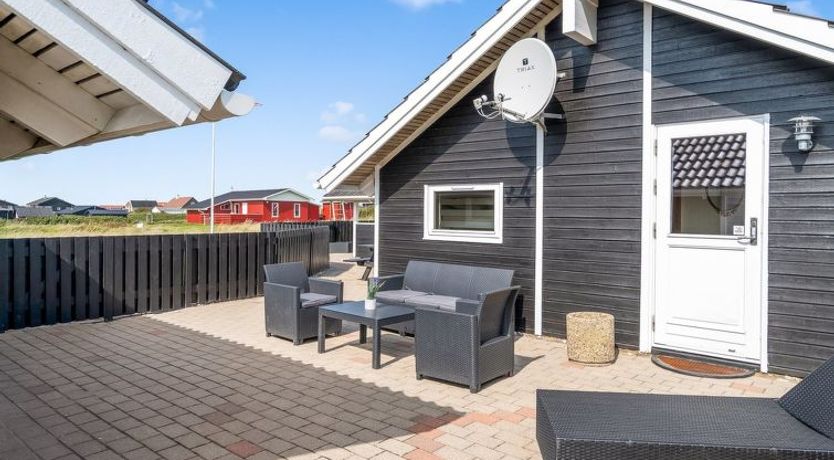 Photo of "Freya" - 200m from the sea