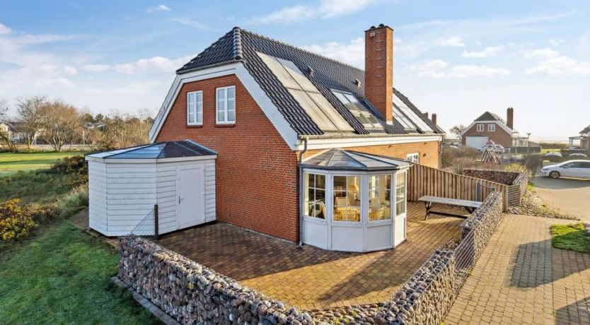 Photo of "Harriette" - 100m from the sea