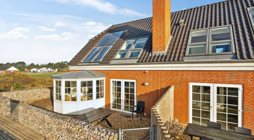 Photo of "Harriette" - 100m from the sea