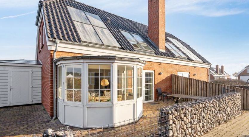 Photo of "Harriette" - 100m from the sea