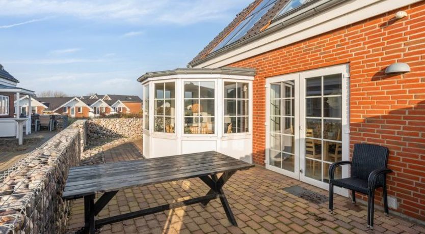 Photo of "Harriette" - 100m from the sea