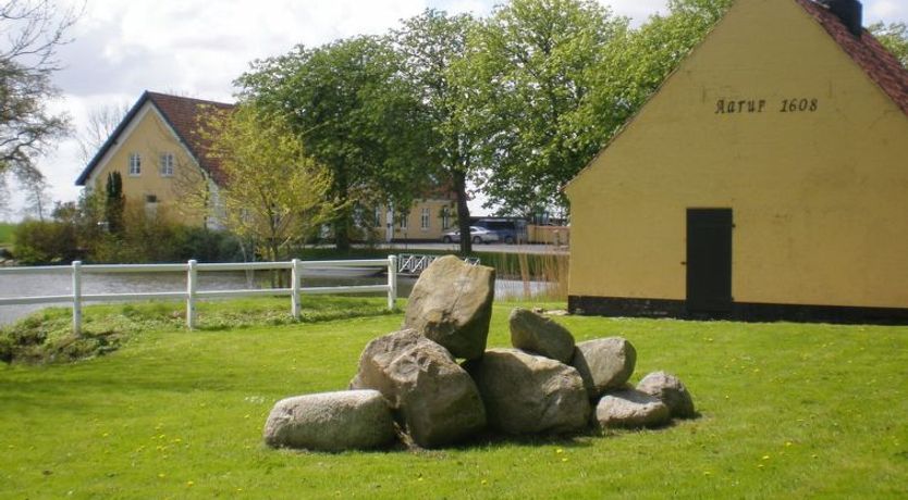 Photo of "Thia" - 4km to the fjord