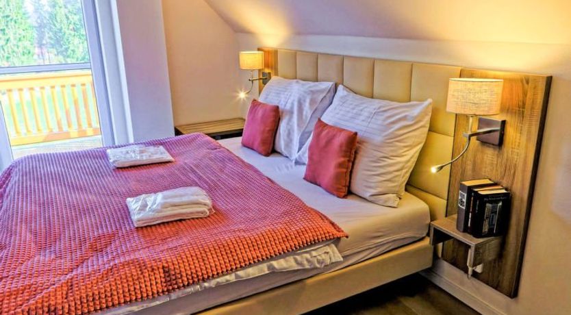 Photo of Lakeside Village 37