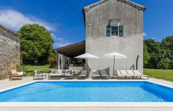 Marija Holiday Home