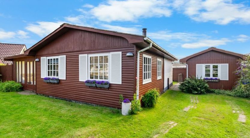 Photo of "Neea" - 40m from the sea