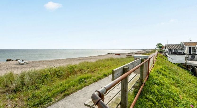 Photo of "Neea" - 40m from the sea