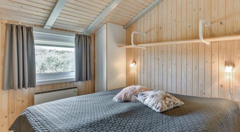 Photo of "Tennie" - 300m from the sea