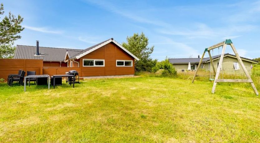 Photo of "Svenny" - 800m from the sea