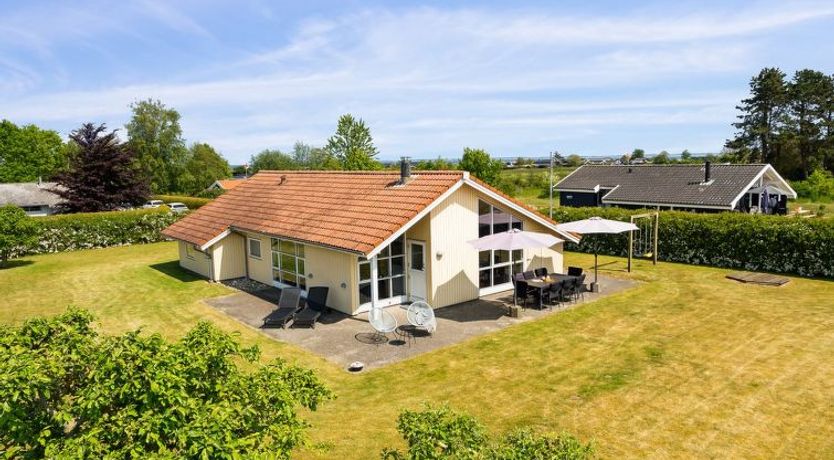 Photo of "Wreth" - 300m from the sea