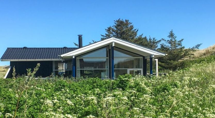 Photo of "Wilma" - 400m from the sea