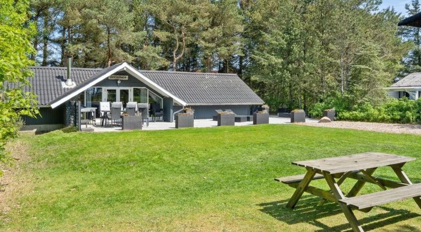 Photo of "Hjalmara" - 900m from the sea