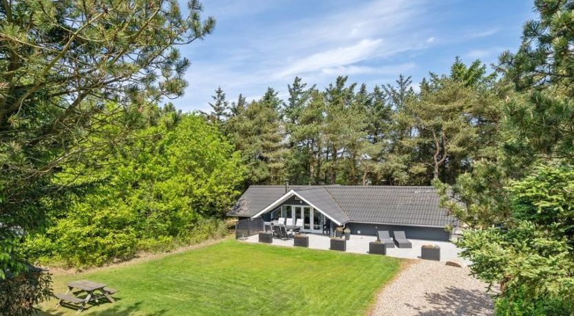 Photo of "Hjalmara" - 900m from the sea