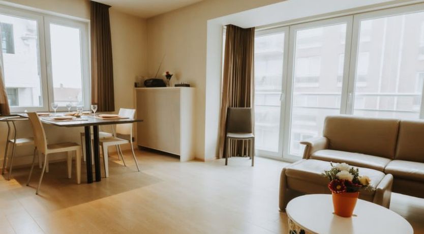 Photo of Goethe close to the beach