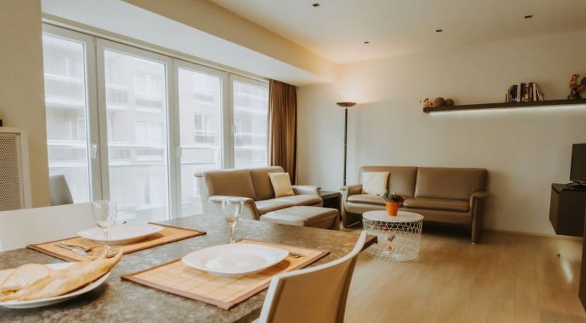 Photo of Goethe close to the beach