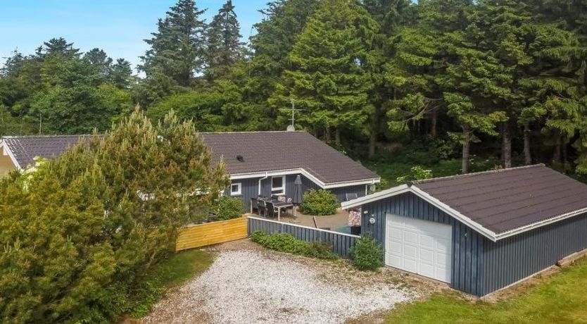 Photo of "Aniki" - 1.4km from the sea