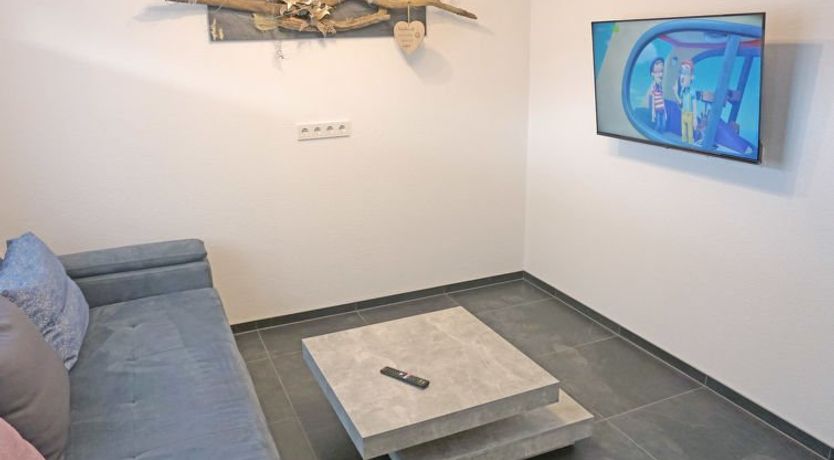 Photo of Apart Handle