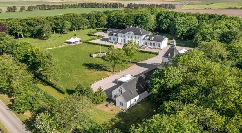 Photo of "Eini" - 4.5km from the sea