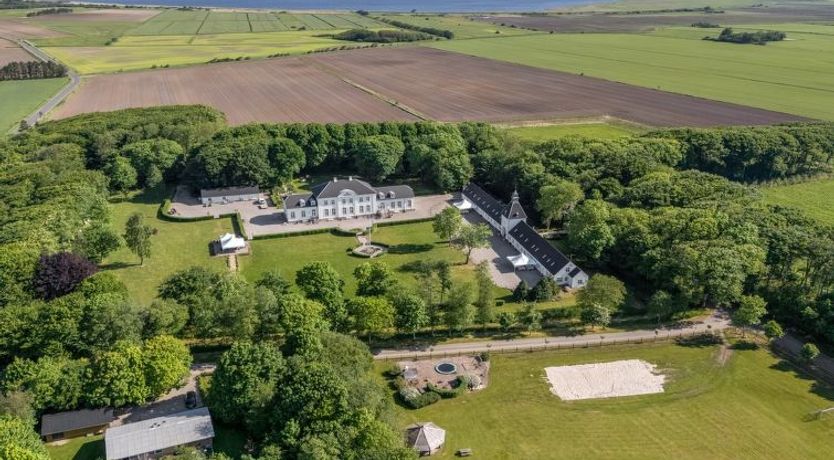 Photo of "Eini" - 4.5km from the sea