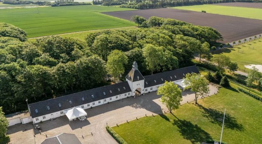 Photo of "Eini" - 4.5km from the sea