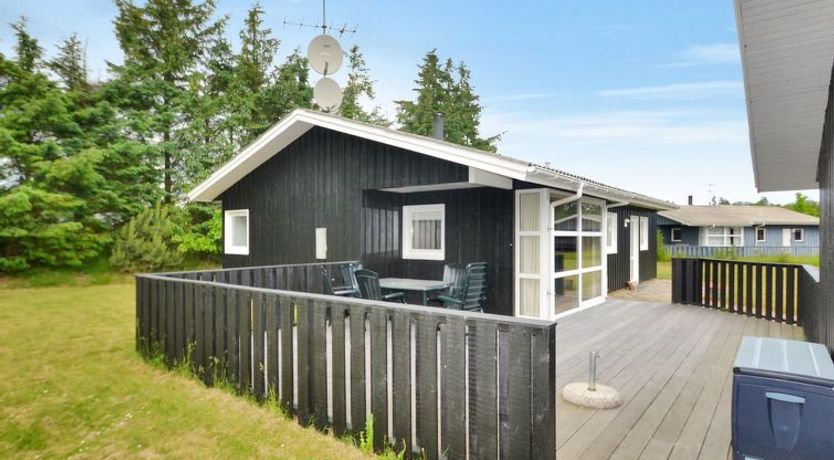 Photo of "Franzisca" - 600m from the sea