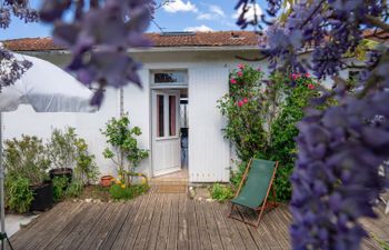 La Pierre Fleurie Holiday Home