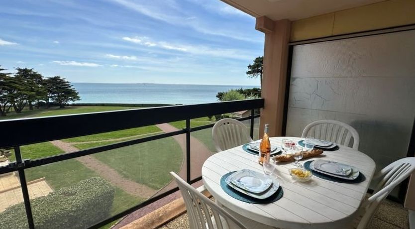 Photo of Claire Marine