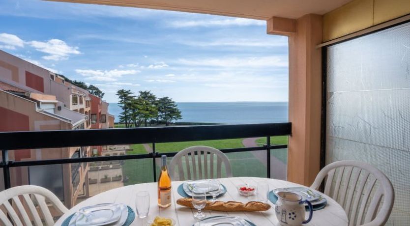 Photo of Claire Marine