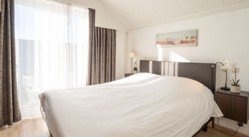 Photo of Dina with parking and shared pool Apartment 3