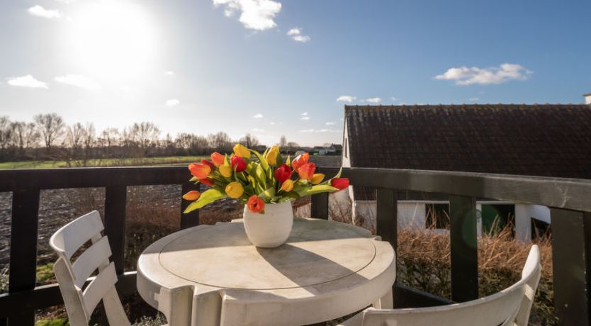 Photo of Dina with parking and shared pool Apartment 3